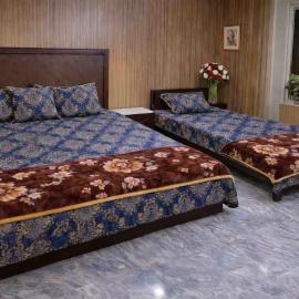 Alzahir Guesthouse & Hostel Rooms near Quaideazam University: İslamabad şehrinde bir otel