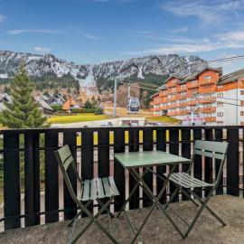 Studio cosy 3 personnes au pied des télécabines, khách sạn ở Thollon