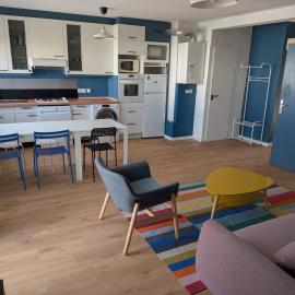 T4 Hyper Centre agreable et lumineux – hotel w mieście La Jarne