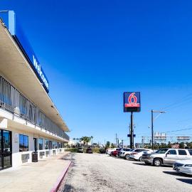 Studio 6 Galveston TX, hotel u gradu Galvestoun