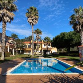 Praia Del Rey - Spacious and bright townhouse with golf view