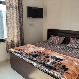 Hotel Dausa Place, хотел в Dausa