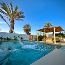 Relájate en piscina-spa, terraza BBQ y AC Paracas