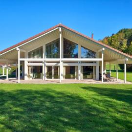 Chalet Bien Etre - 150m² - Avec Sauna & Balnéo - Les 4 saisons - Lac de Chalain, Hotel in Marigny