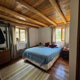 Casa Nuestra - Room with Private Bathroom in Shared House, hotel v destinaci Urubamba