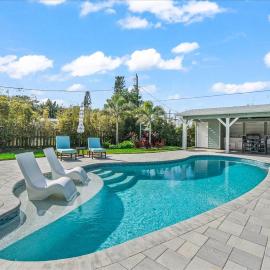 Private Pool, Backyard, and Steps to the Beach