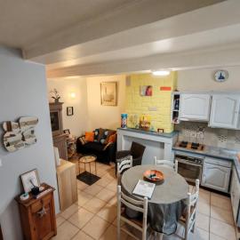 L'arras Square maison au calme avec deux chambres, hotelli kohteessa Arras