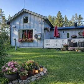 Grandma Guest House, Rena Near Ski, Biking, River summer camp, hotel in Rena