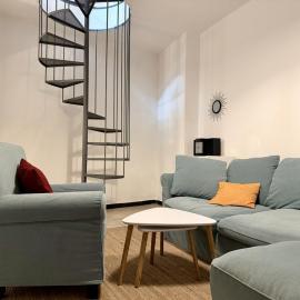 HOST4U DOLCEDO - House Don Camillo, Casa su due piani con Giardino a Trincheri, a 15 minuti d'auto dal Mare, hotel a Bellissimi