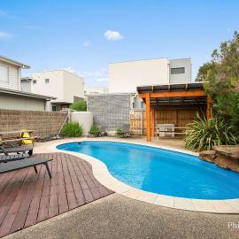 Townhouse with Shared Pool in Cowes