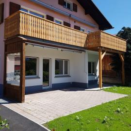 Attraktive 4,5-Zimmerwohnung in Ruschein, hotelli kohteessa Ilanz