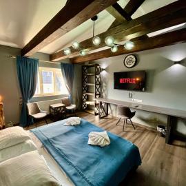 Riverside Residence, hotel in Karlovy Vary