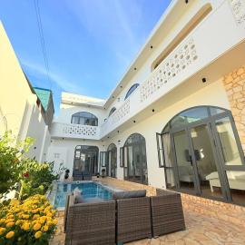 Alexs Haus Homestay Mũi Né