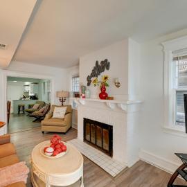 2 Blocks to Beach & Boardwalk: Ventnor City Escape, hotell i Ventnor City