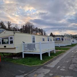 Brynowen Holiday Park Borth، فندق في بورث