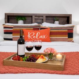 Modern 1BR Suite w AC Sleeps 3, NW Bakersfield