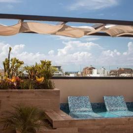 Beachside Studio & Jacuzzi Bliss, hotel in Playa del Carmen