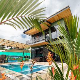 Casa Esmeralda-5min to La Fortuna,King beds & pool