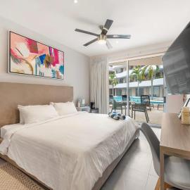2bed apartment 500m from beach