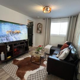 Cozy Aurora Retreat Steps to Creamers Field
