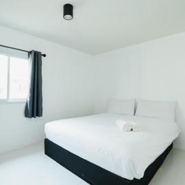 SleepPOP Sukhumvit 42 - BTS Ekkamai Station - Bangkok, hotell i Phra Khanong