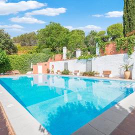 Comarquinal Bioresort Penedes – hotel w mieście San Quintín de Mediona