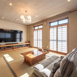 城下町ステイ岡崎OkazakiCastleView 岡崎城を一望 テラス付和モダン1LDK 85インチTV 最大6名, hotel a Okazaki