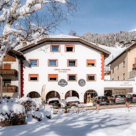 Cësa Panaval Apartments, hotel em Santa Cristina in Val Gardena