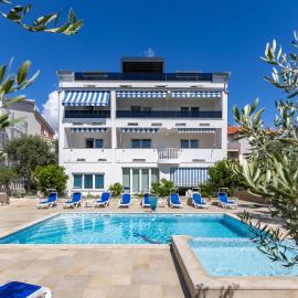 Family Resort Santa Maria Rooms, hotel a Stara Novalja