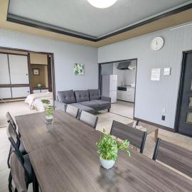 釧路の繁華街近く コンビニ隣 利便性抜群で駐車場も広い大町貸切戸建て, hôtel à Kushiro