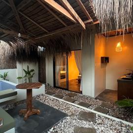 Ginhawa Stay Private Pool Studio, Hotel in Burgos