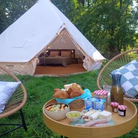 Glamping Moulin de Saza, hotel in Le Vigeant