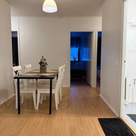 Opiskelijankatu 5 as 6, Varkaus, hotel u gradu Varkaus