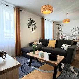Cozy house with terrace and double garage