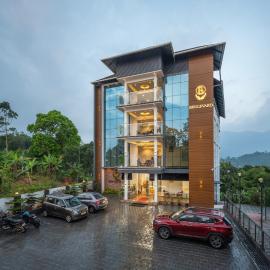 Boulevard Premium Luxury Hotel