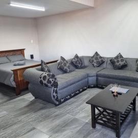 45 On Stewart Accommodation, хотел в Joubertina
