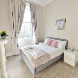George IV Bridge - Superbly located 3 bedroom!