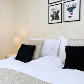 West Bow - Comfy 2 bed on West Bow overlooking Grassmarket