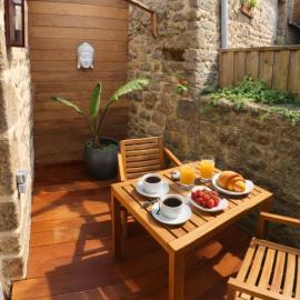 Maison de pêcheur rénovée à deux pas du port, hotel Barfleurben