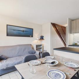 Maison en pierre à 350m de la plage pour 4, hotel v mestu Arzon