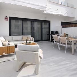 Luxury 3-Bedroom Townhouse Rental walking distance to the Beach