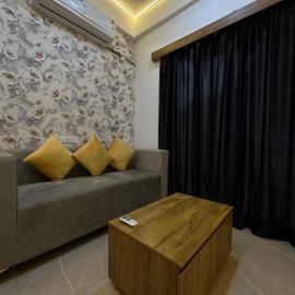 Premium Studio Appartment, hotel in Māripat