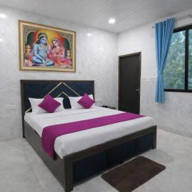 Hotel Bhavishyaa Vrindavan, хотел в Вриндаван