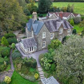 The Old Rectory - 5 Bedroom Holiday Home - Llanedi