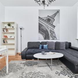 Rynek Apartment The Heart of the City by Noclegi Renters
