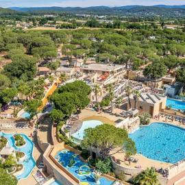 Camping Les Cigales - Aquatique Vacances, hôtel au Muy