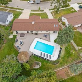 Relax! Pool/HotTub/TheaterRoom/Sleeps 15!، فندق في غرين باي