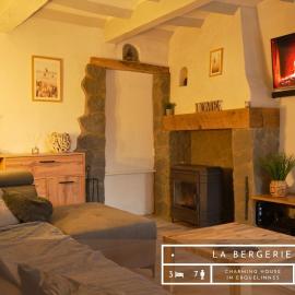 La Bergerie - maison chaleureuse pour 7 personnes, hotel en Erquelinnes