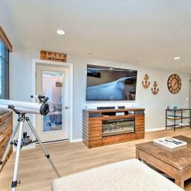 Cozy 1 Bedroom Condo with Lake Winni Views!, hotel a Laconia