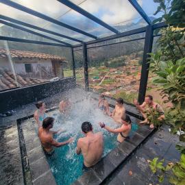 Wolf Totem Steam Punk Guesthouse, готель у місті Пісак